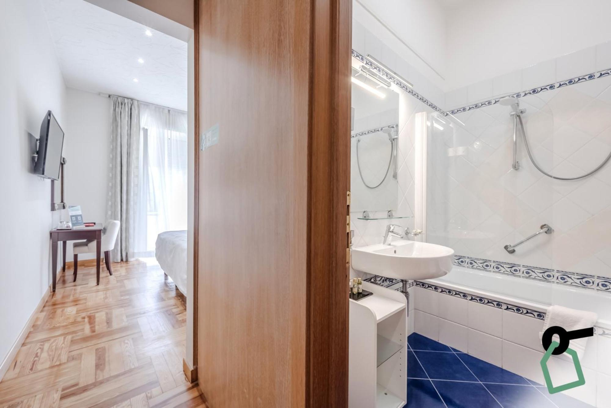 Hotiday Room Collection - Mediterranee Alassio Exterior foto